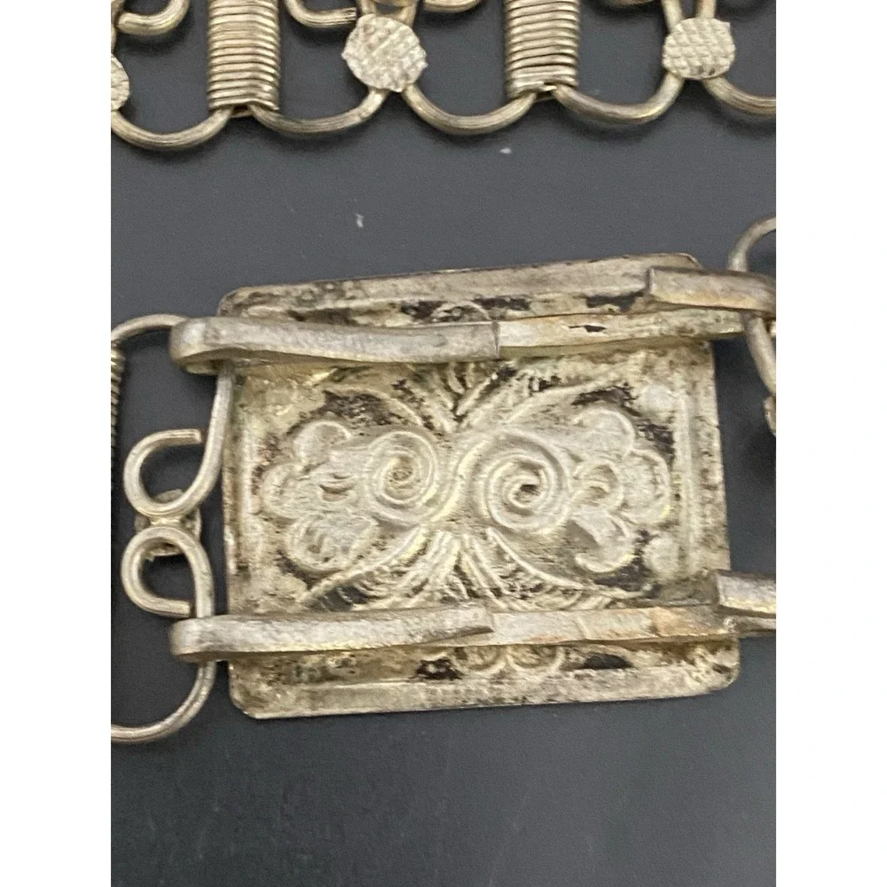 Vintage Silver Tone Floral Leaf Filigree Metal Belt 28